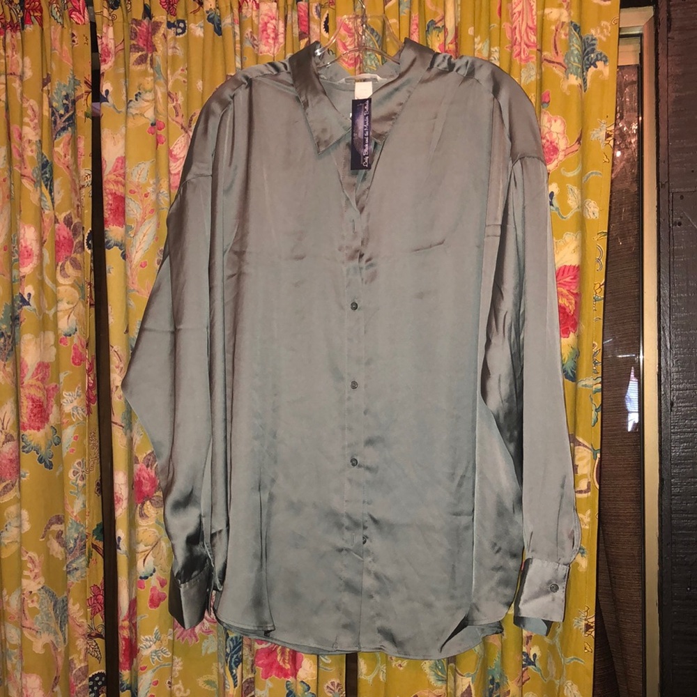 H&M XXL long sleeve button up in blue gray color
